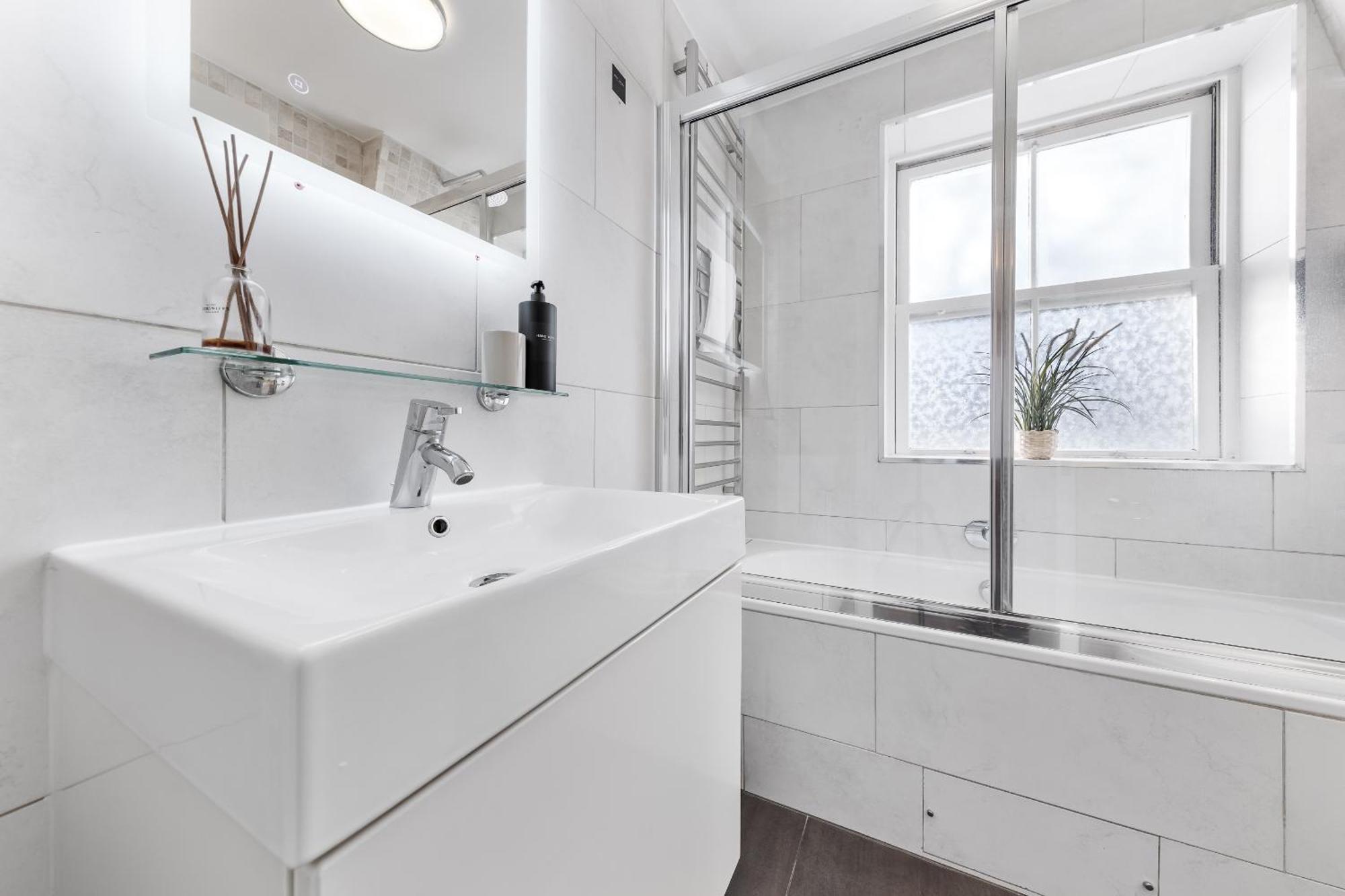 Charming Apartment By Hyde Park London Eksteriør billede